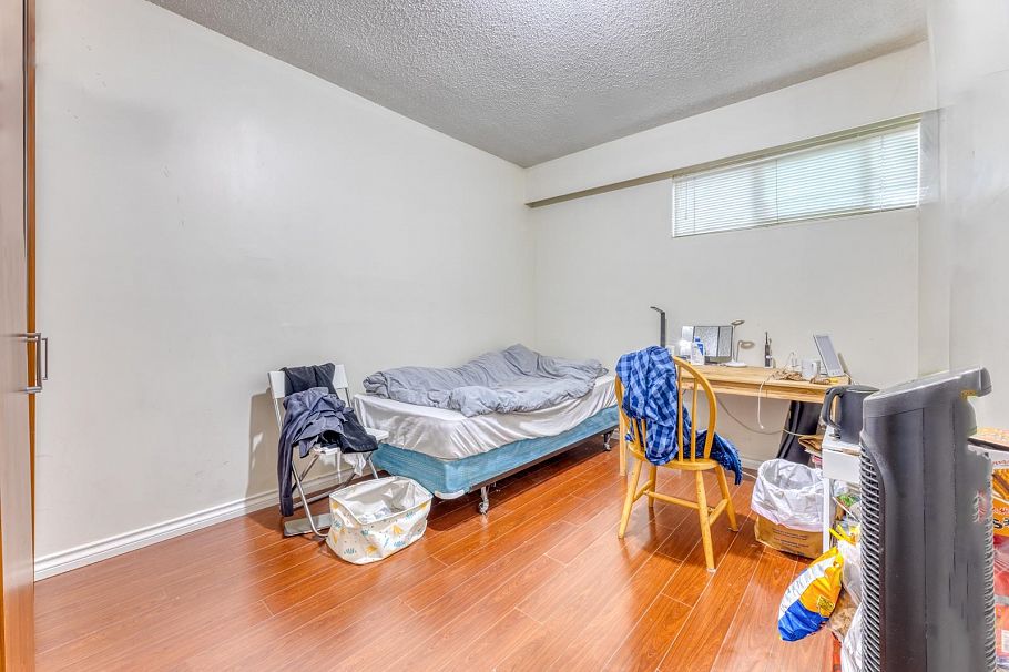 3302 E 5th Avenue Vancouver, BC - 4