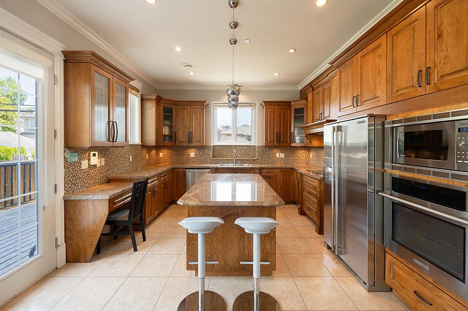 2715 W 20th Avenue Vancouver, BC - 7