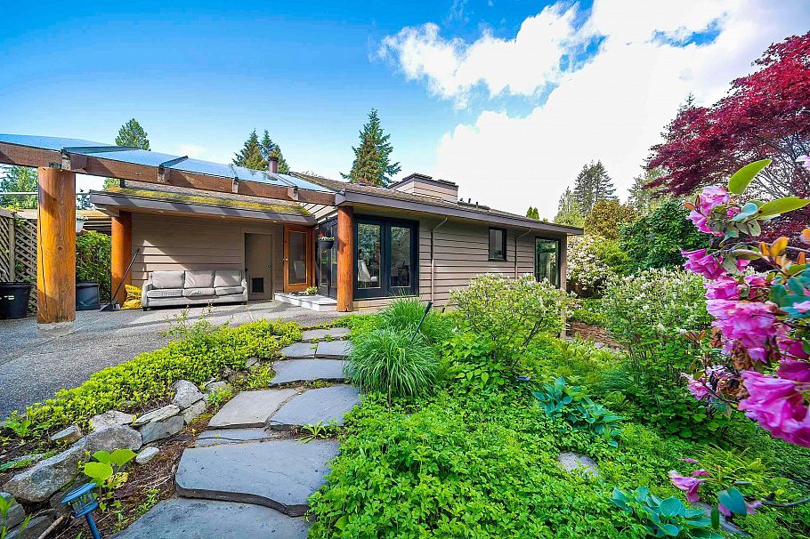 4096 Sunset Blvd Boulevard North Vancouver, BC - 31