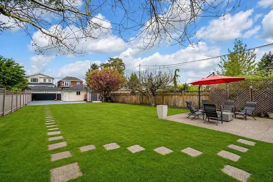 727 W 66th Avenue Vancouver, BC - 3