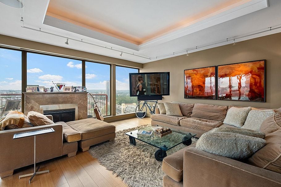 2302 1000 Beach Avenue Vancouver, BC - 4