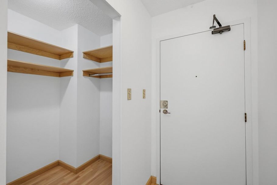 PH7 1827 W 3rd Avenue Vancouver, BC - 17