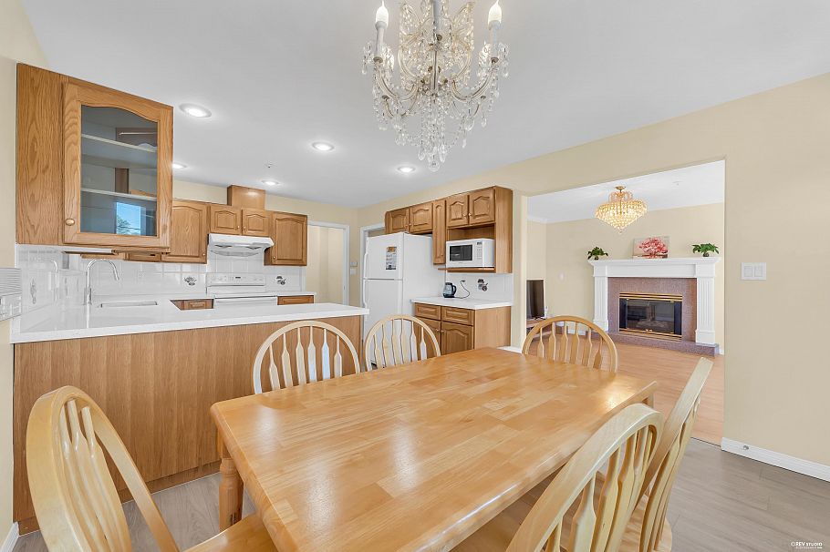 2866 E 44th Avenue Vancouver, BC - 19