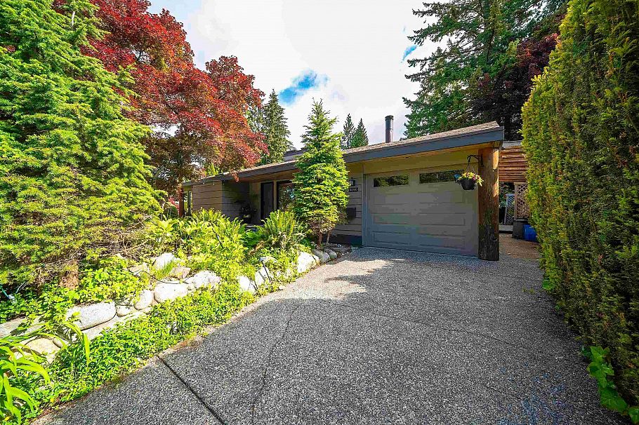 4096 Sunset Blvd Boulevard North Vancouver, BC - 39
