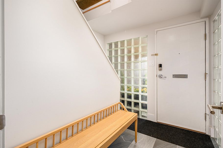 832 W 7th Avenue Vancouver, BC - 26