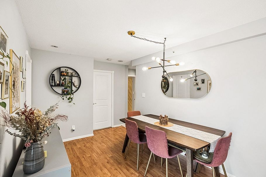 219 288 E 8th Avenue Vancouver, BC - 9