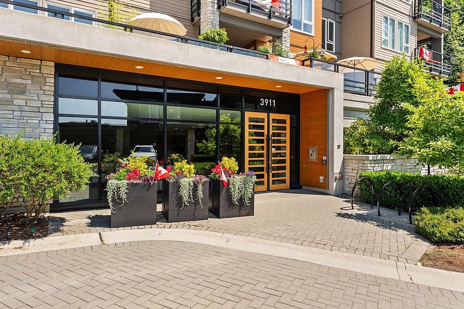 305 3911 Cates Landing Way North Vancouver, BC - 40