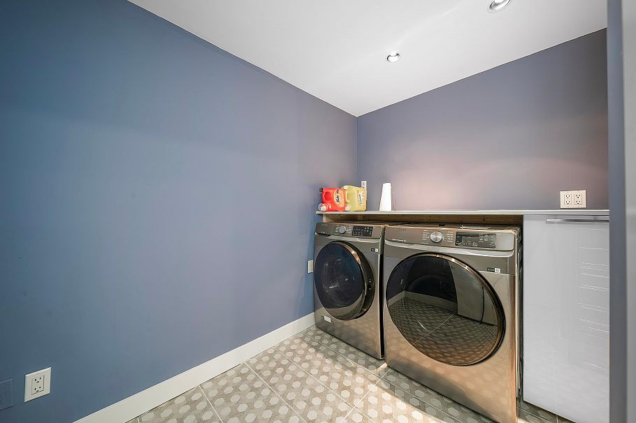 4096 Sunset Blvd Boulevard North Vancouver, BC - 24