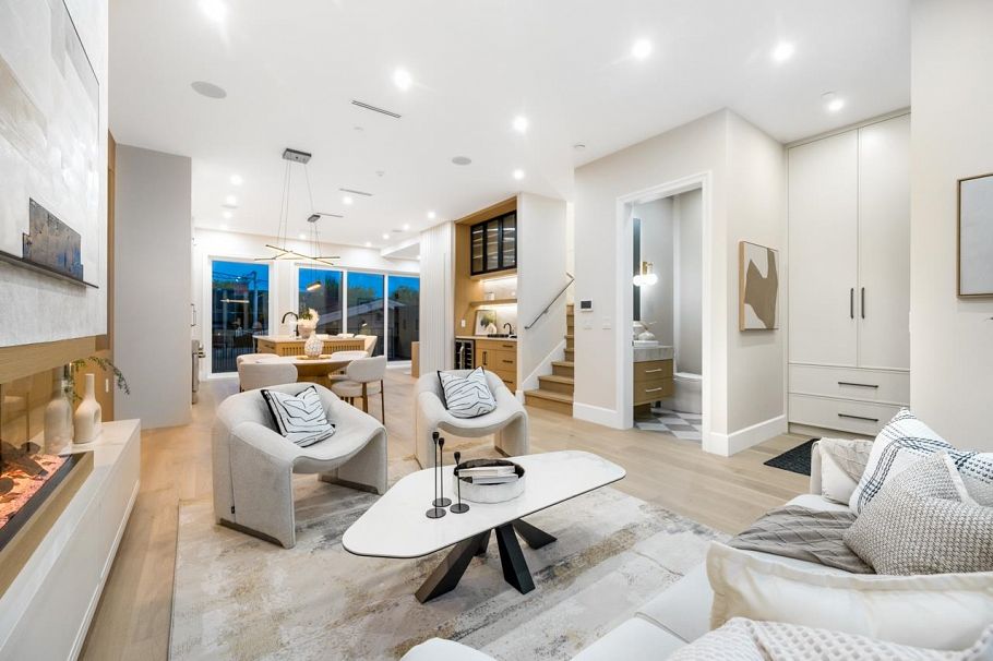 2078 W 57th Avenue Vancouver, BC - 6