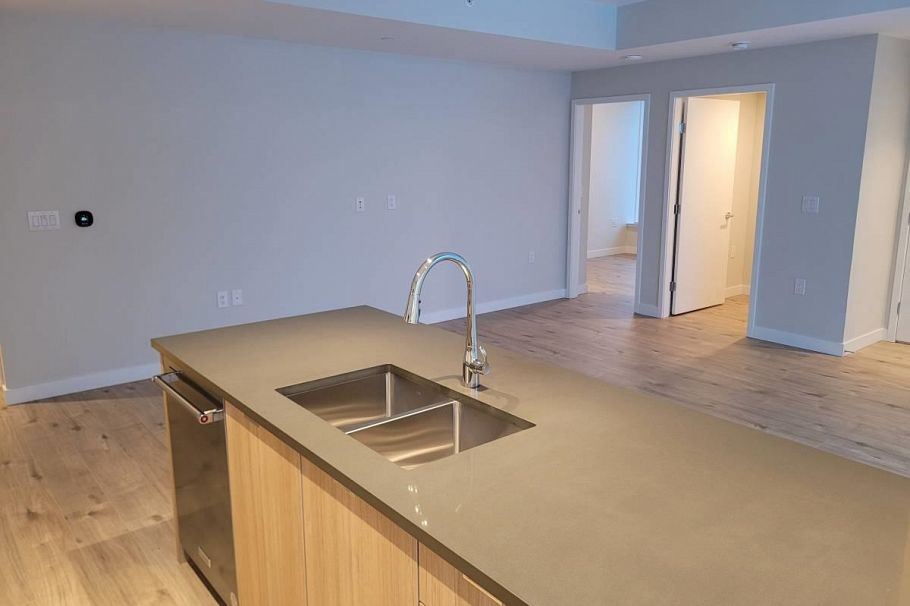 807 3430 E Kent South Avenue Vancouver, BC - 3
