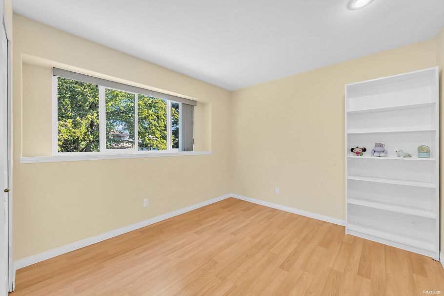 2866 E 44th Avenue Vancouver, BC - 29