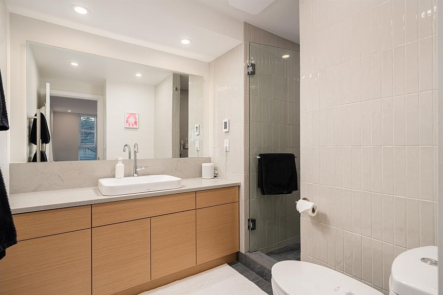 832 W 7th Avenue Vancouver, BC - 19
