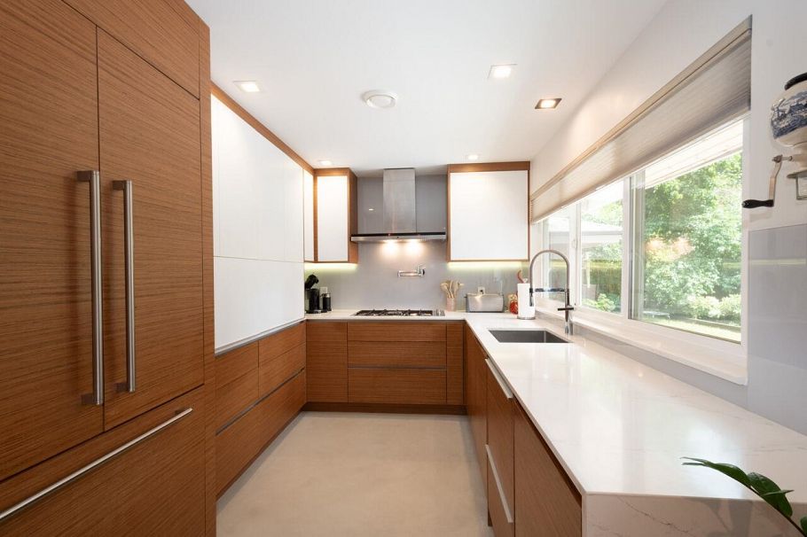 2420 Edgemont Boulevard North Vancouver, BC - 10