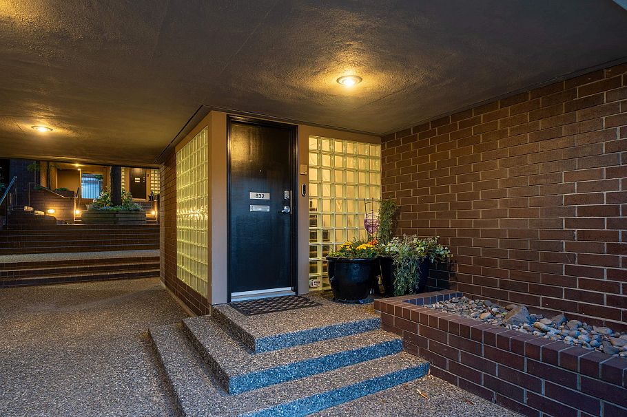832 W 7th Avenue Vancouver, BC - 27