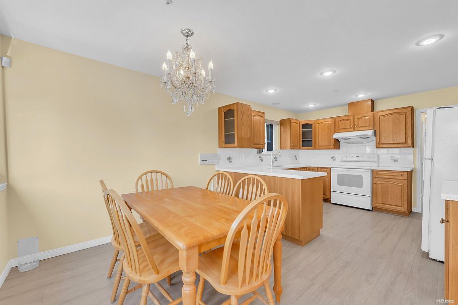 2866 E 44th Avenue Vancouver, BC - 16