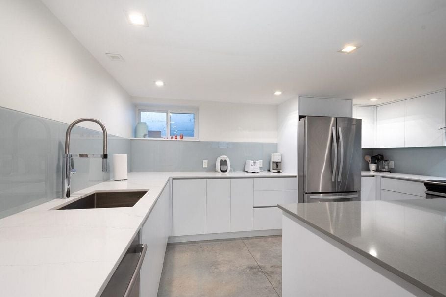 2420 Edgemont Boulevard North Vancouver, BC - 23