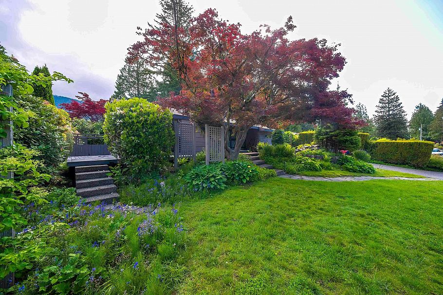 4096 Sunset Blvd Boulevard North Vancouver, BC - 35