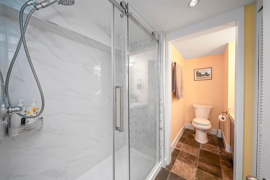 4096 Sunset Blvd Boulevard North Vancouver, BC - 23