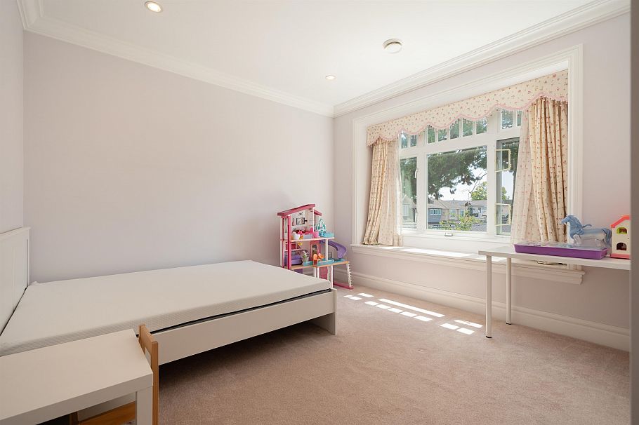 2715 W 20th Avenue Vancouver, BC - 16