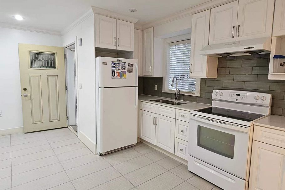 33xx PRICE STREET, Vancouver BC V5R 5P8 Vancouver, BC - 2