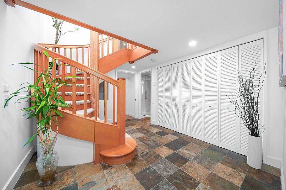 4096 Sunset Blvd Boulevard North Vancouver, BC - 18
