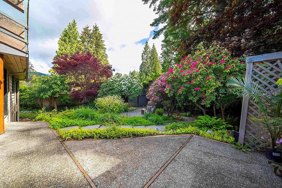4096 Sunset Blvd Boulevard North Vancouver, BC - 36