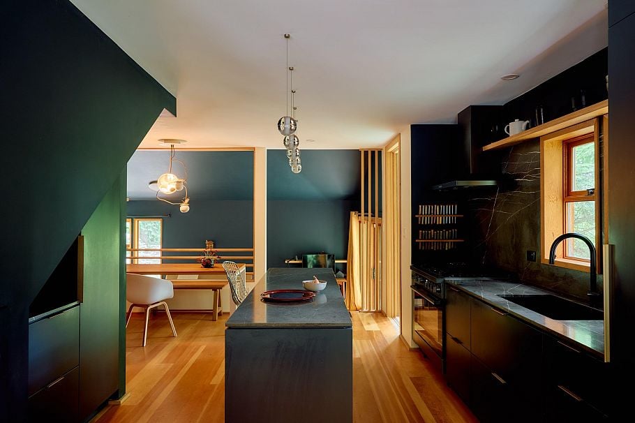 4759 Mountain Highway North Vancouver, BC - 26