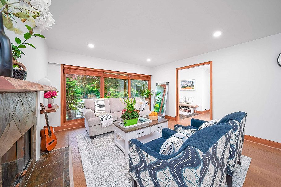 4096 Sunset Blvd Boulevard North Vancouver, BC - 6
