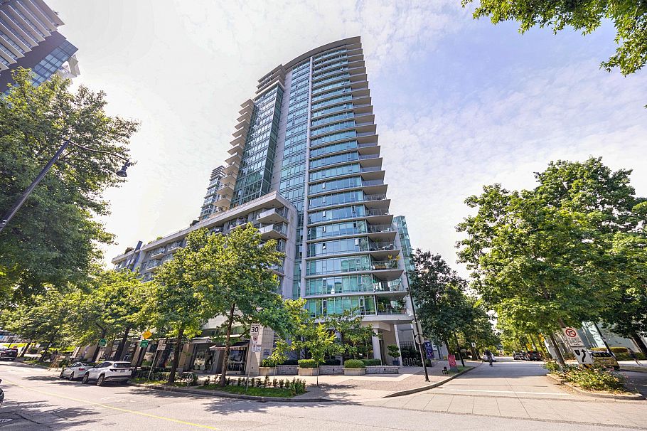 1903 1616 Bayshore Drive Vancouver, BC - 2