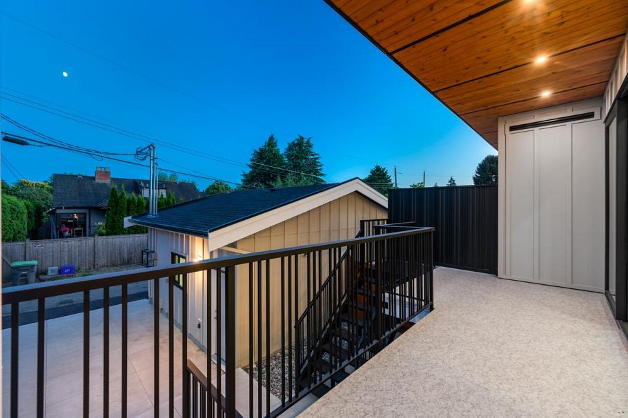 2078 W 57th Avenue Vancouver, BC - 36