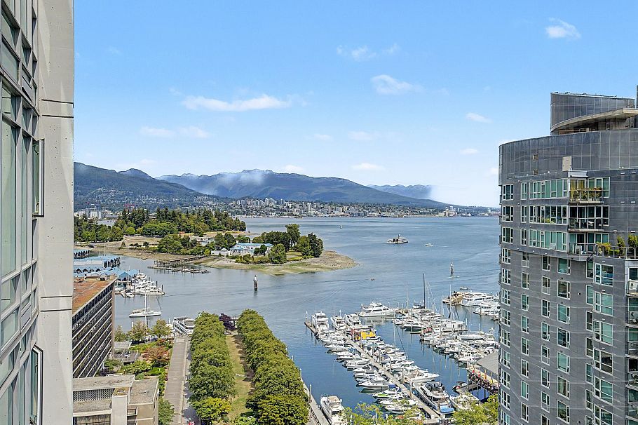 1903 1616 Bayshore Drive Vancouver, BC - 1