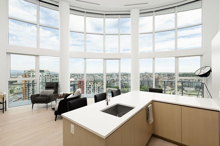 2817 89 Nelson Street Vancouver, BC - 1