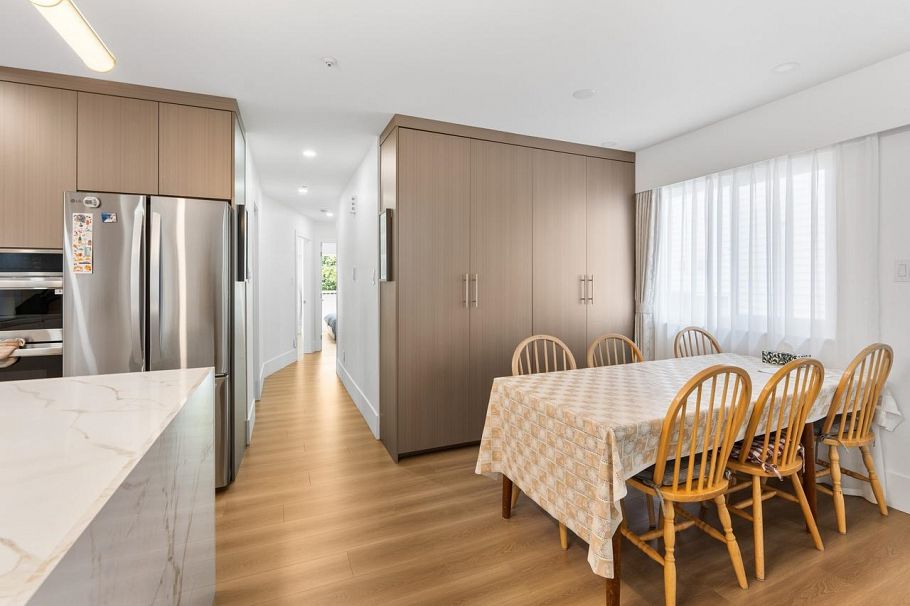 310 E 16th Avenue Vancouver, BC - 7