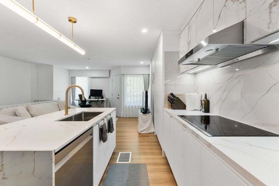310 E 16th Avenue Vancouver, BC - 13