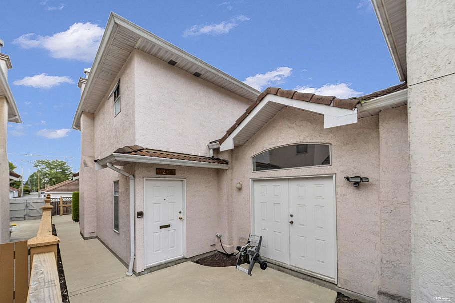 1268 Nanaimo Street Vancouver, BC - 2