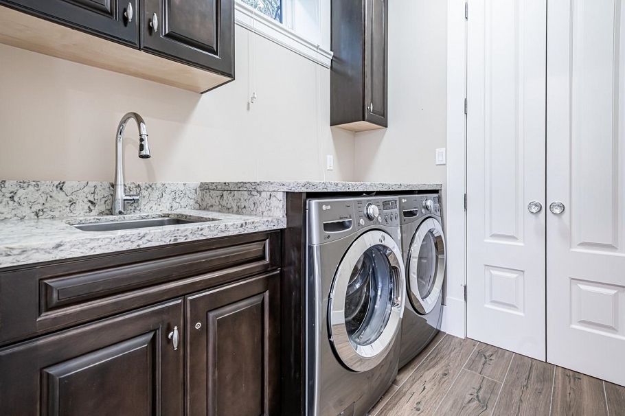 3178 W 23rd Avenue Vancouver, BC - 36