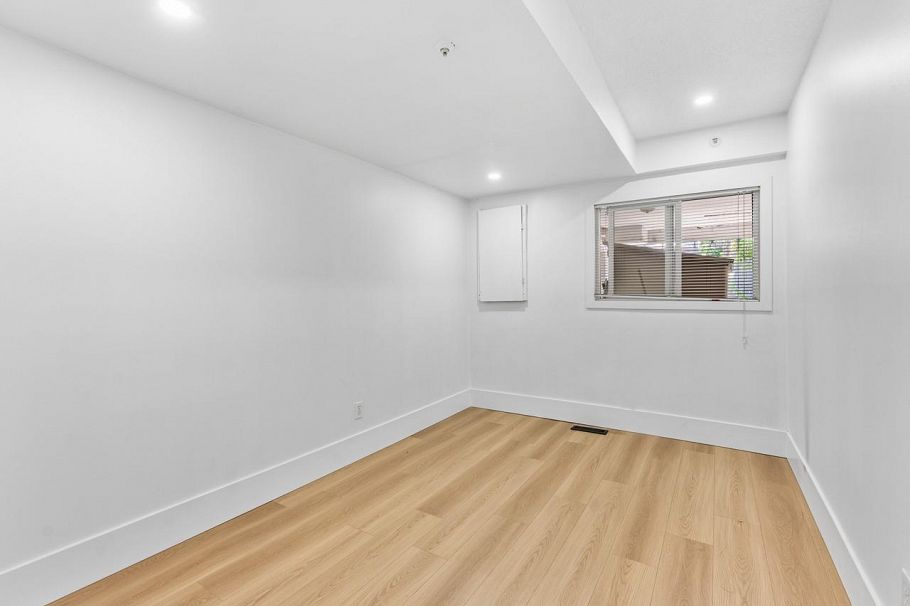 310 E 16th Avenue Vancouver, BC - 27