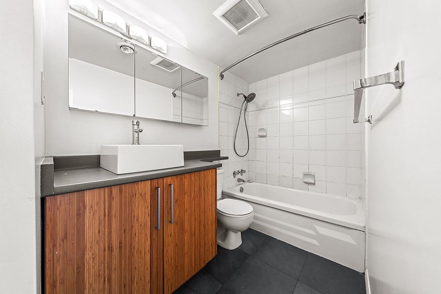 402 1330 Harwood Street Vancouver, BC - 26