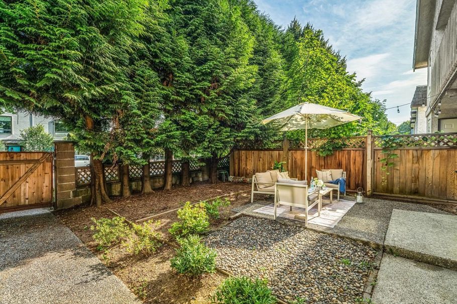 310 E 16th Avenue Vancouver, BC - 3