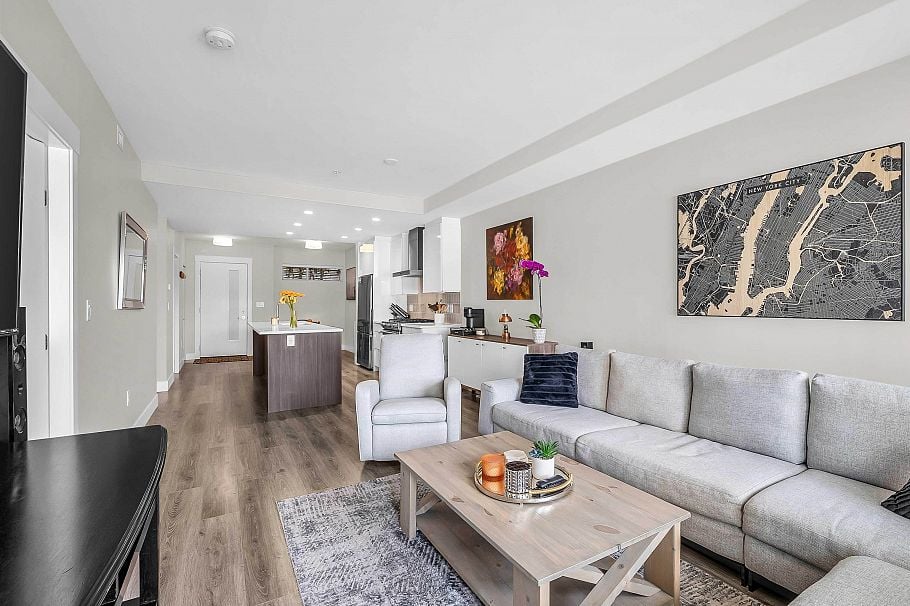 401 1496 Charlotte Road North Vancouver, BC - 5