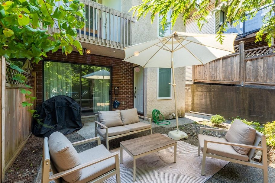 310 E 16th Avenue Vancouver, BC - 2