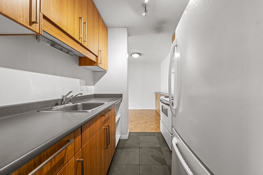 402 1330 Harwood Street Vancouver, BC - 10