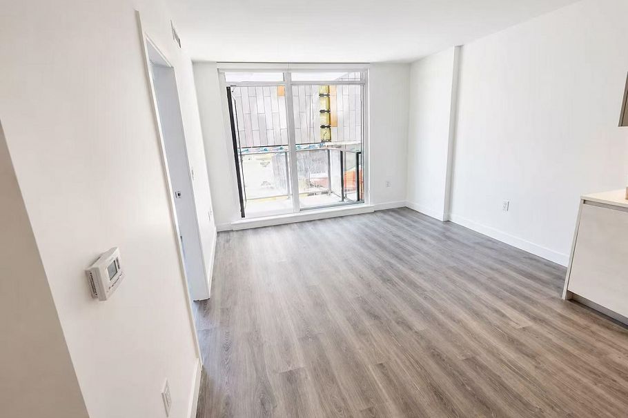 208 8188 Fraser Street Vancouver, BC - 12