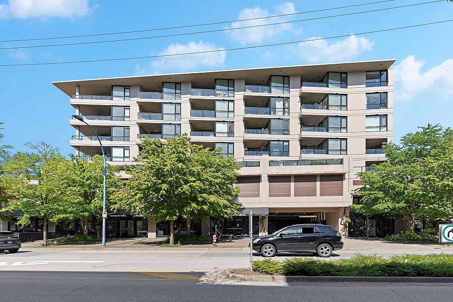 302 160 W 3rd Street North Vancouver, BC - 3