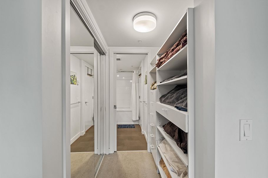 414 221 E 3rd Street North Vancouver, BC - 10