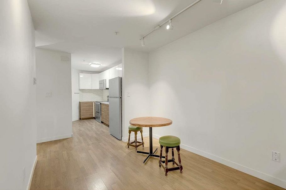 208 1106 Pacific Street Vancouver, BC - 7