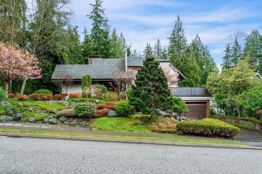 5344 Cliffridge Avenue North Vancouver, BC - 4