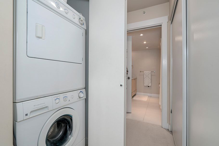 302 160 W 3rd Street North Vancouver, BC - 14