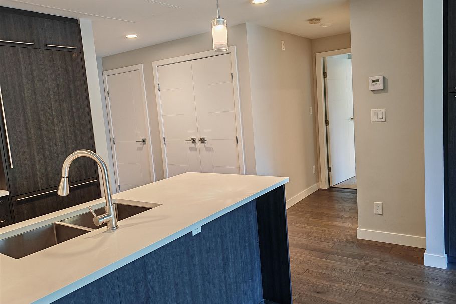 208 5077 Cambie Street Vancouver, BC - 4