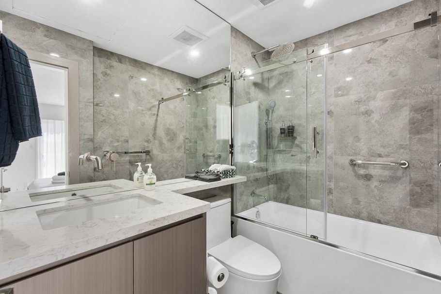 310 E 16th Avenue Vancouver, BC - 20